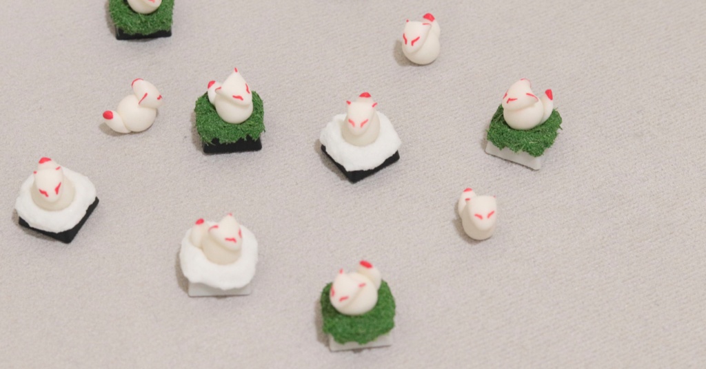 お狐さまキーキャップ / Foxes the messangers of Inari god