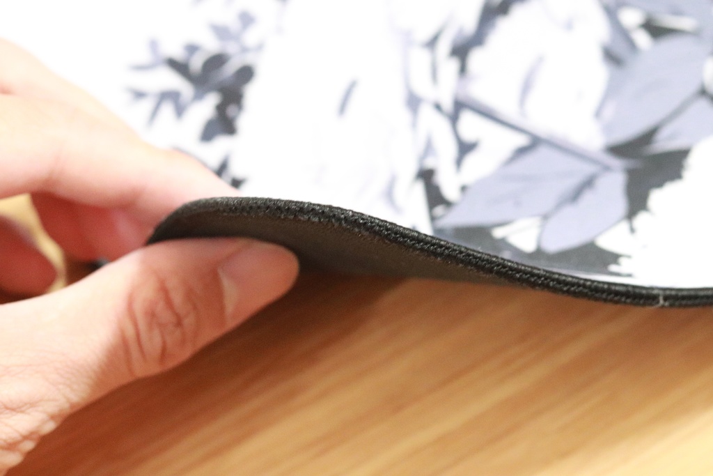 アンニュイガール デスクマット(AIイラスト) / Line-art flower