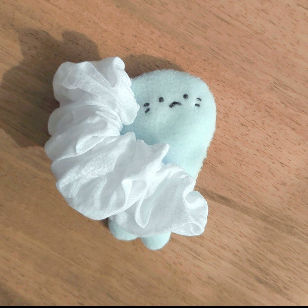 \\あざすぅ//あざらしのシュシュ型リストレスト