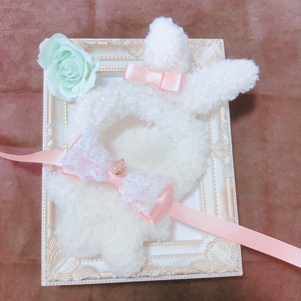 うさちゃんの着ぐるみとお揃いネックレス