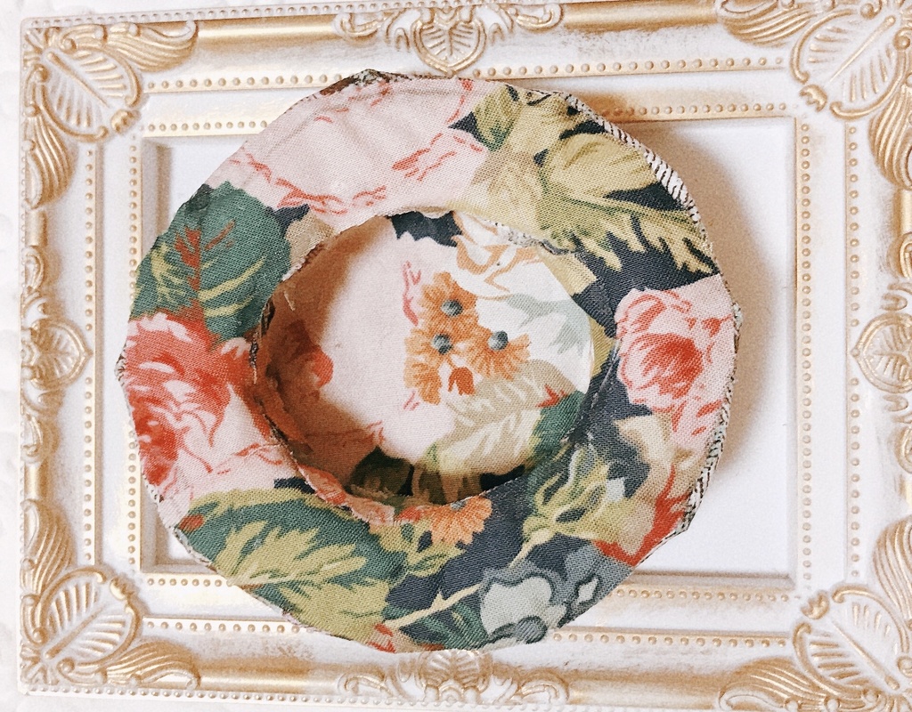 冬薔薇のお帽子と柄スーツの3点セット