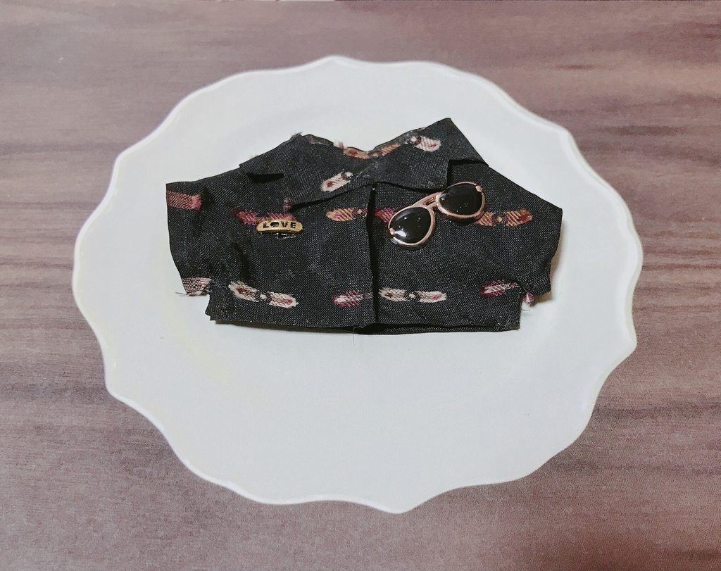 ラブサングラスシャツ(10〜12cmぬいちゃん用)