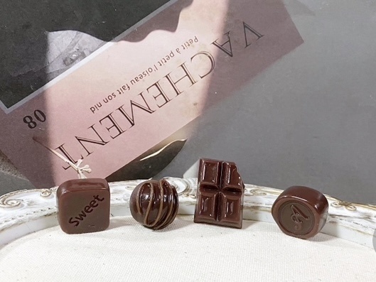 ぬいちゃん小物チョコ(約10~12cm用)