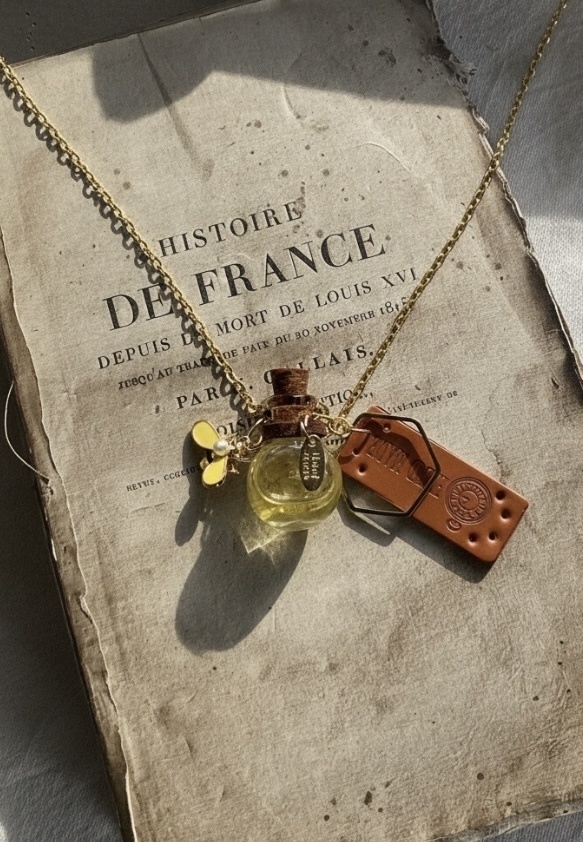 秘密の蜂蜜酒のネックレス