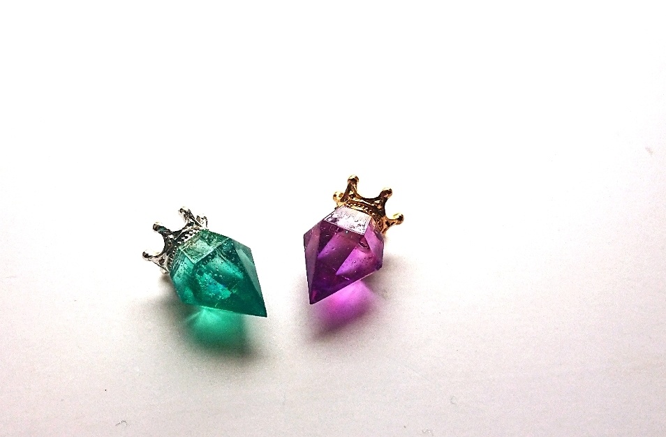 【受注制作】クリスタルチャーム