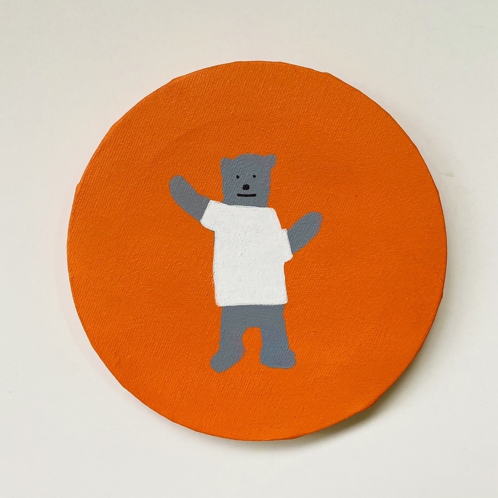 Tシャツを着たクマ 5