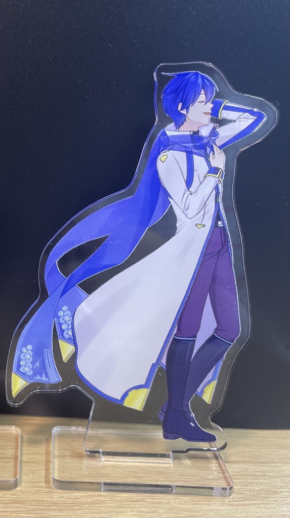 透けるKAITO、MEIKOアクリルスタンド　横向き着色ありver. 