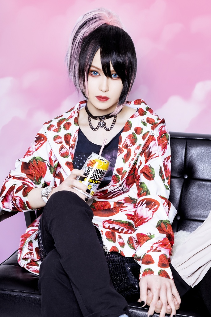 オリジナル苺パーカー (Original Strawberry hoodie)