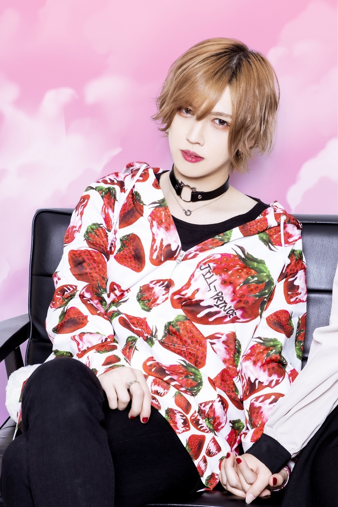 オリジナル苺パーカー (Original Strawberry hoodie)