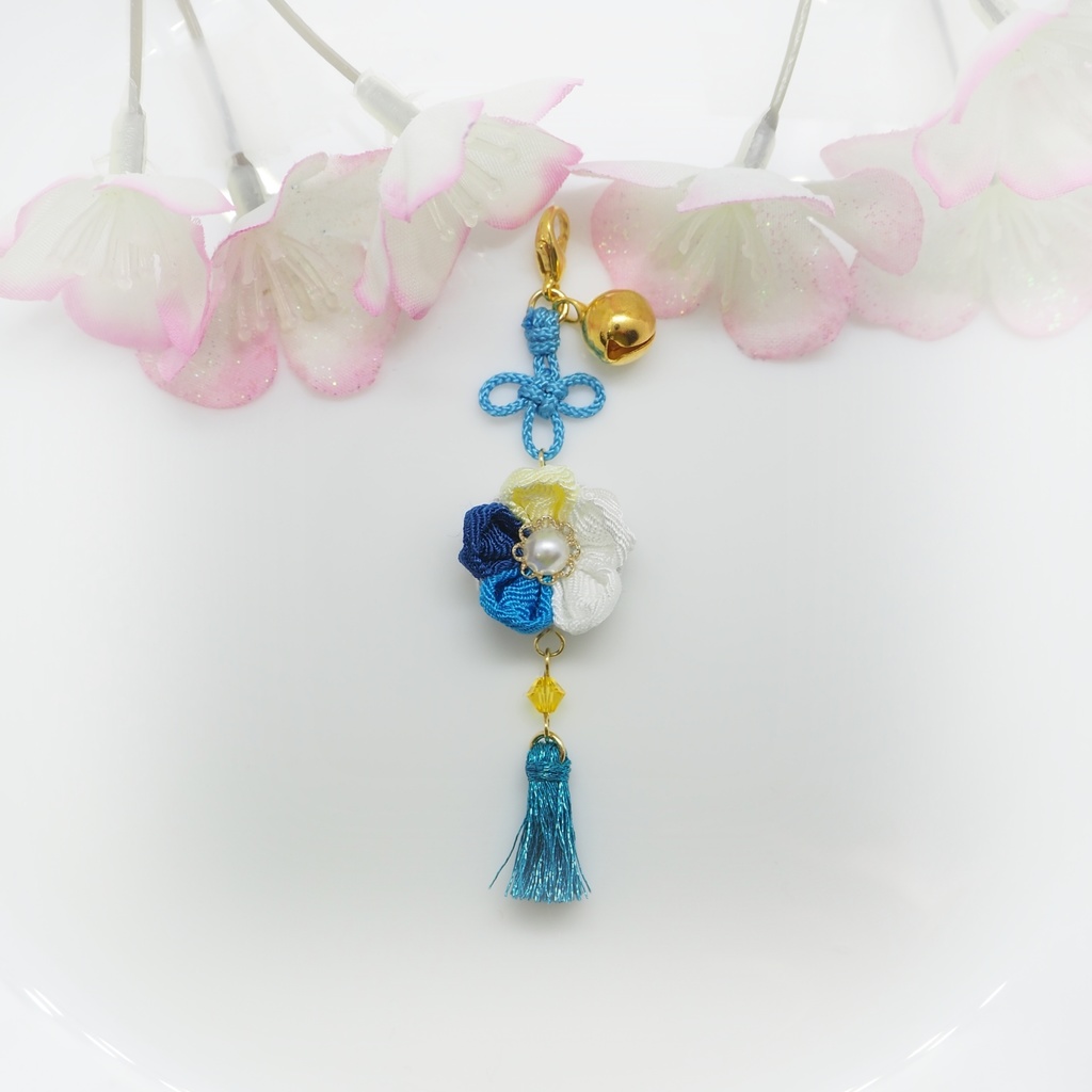 つまみ細工のピアス&イヤリング