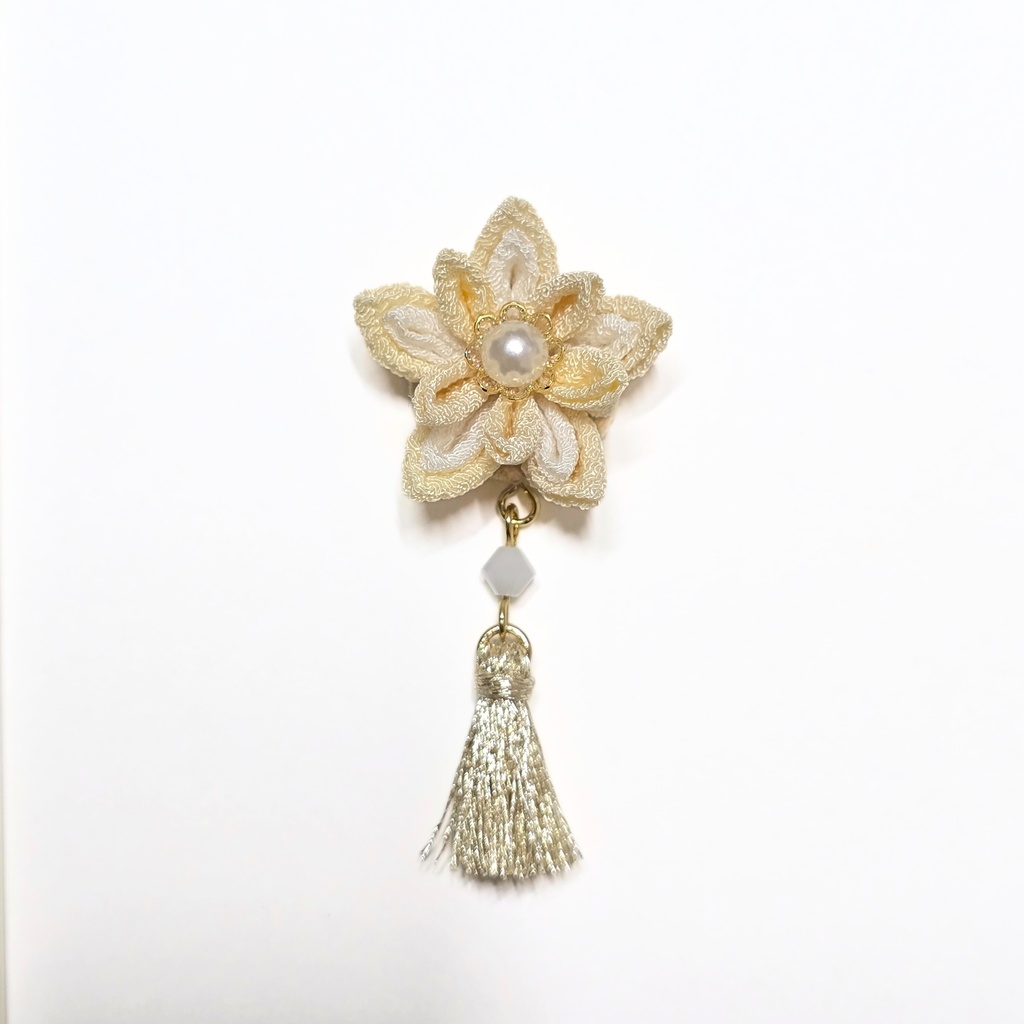 ぬいちゃんの髪飾り♪(剣つまみ)