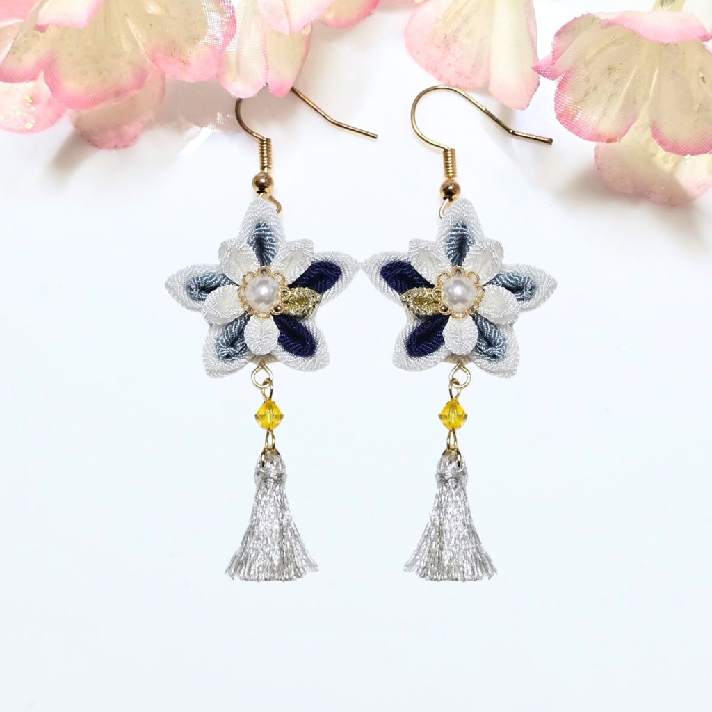 剣つまみのピアス&イヤリング