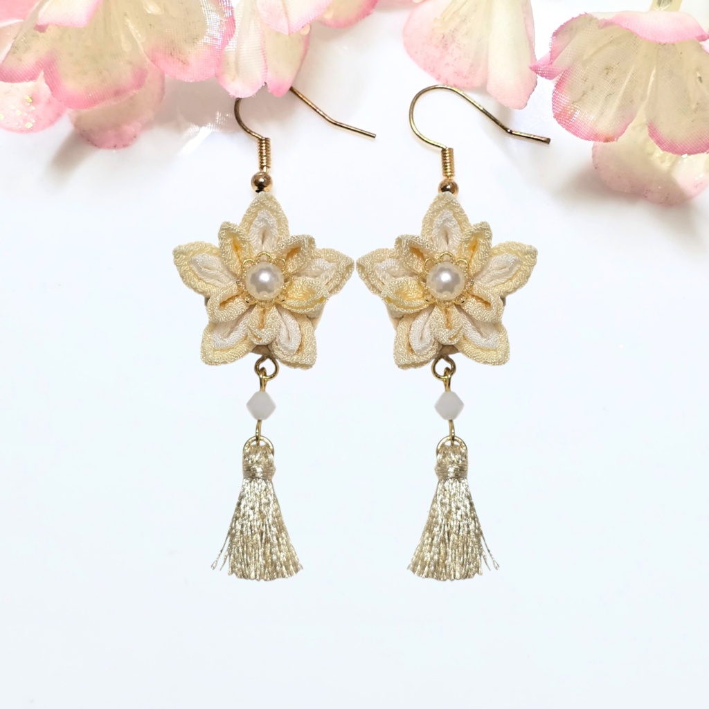 剣つまみのピアス&イヤリング