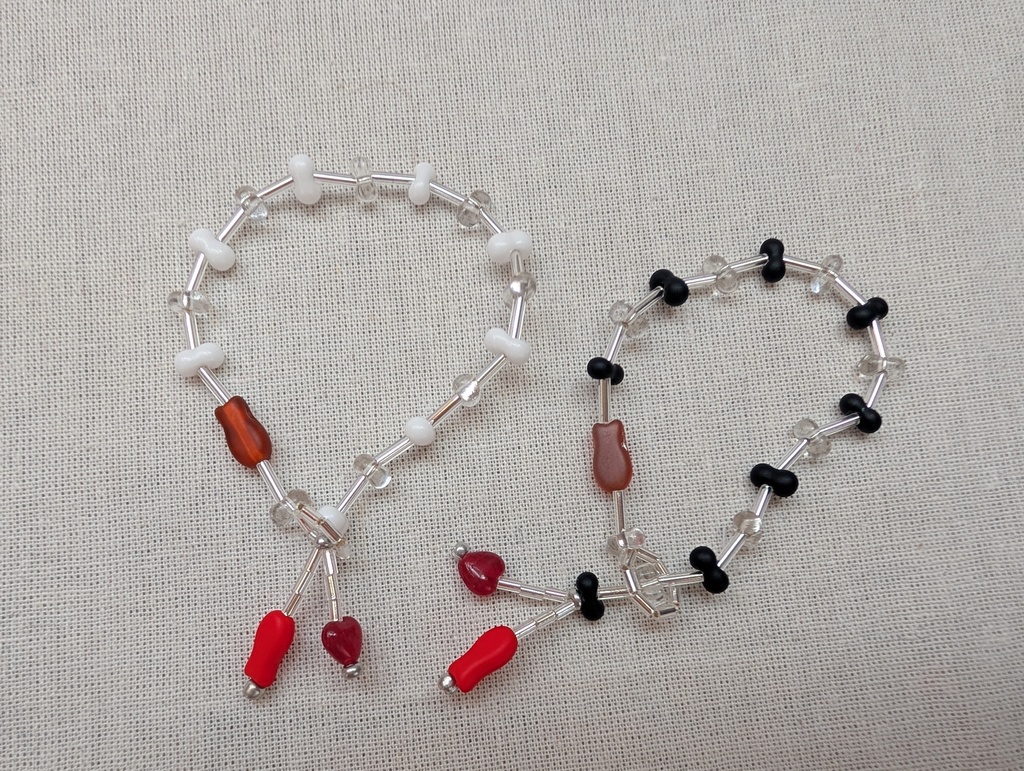 ドコサヘキサエン酸みたいなネックレス