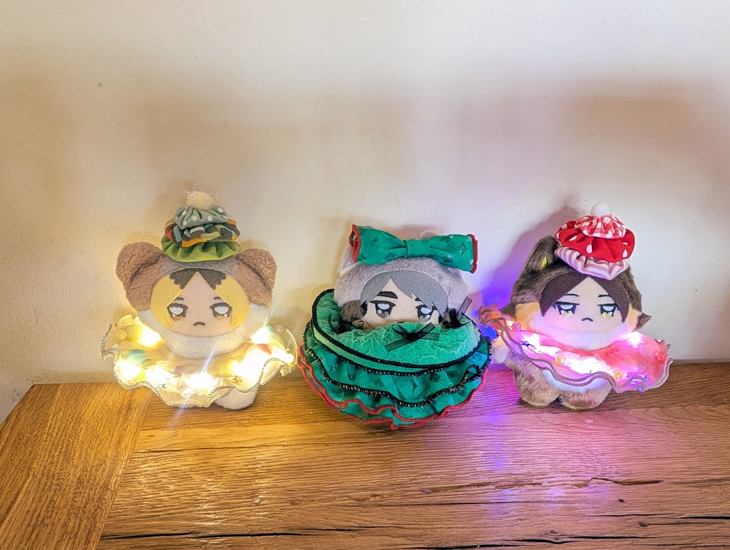 おりぼんついてるおめかし服