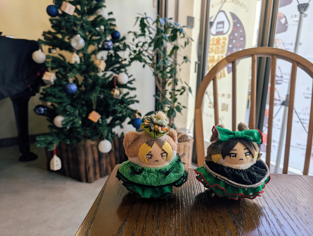 おりぼんついてるおめかし服