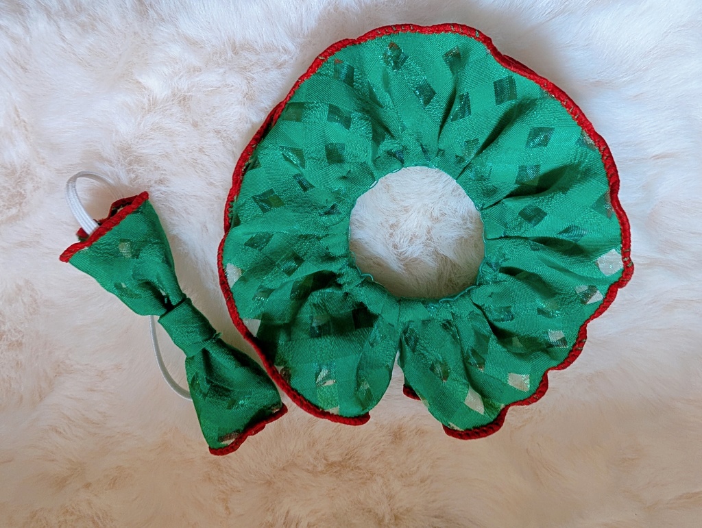 クリスマスカラーのおようふく