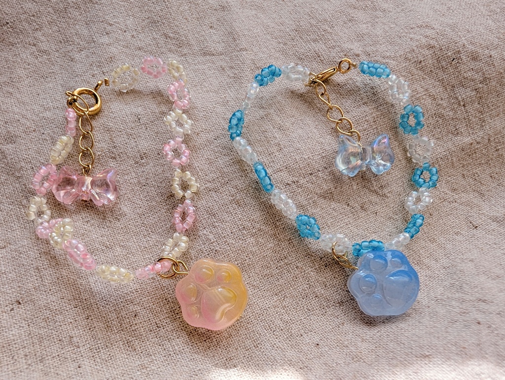 ぷっくり肉球ネックレス