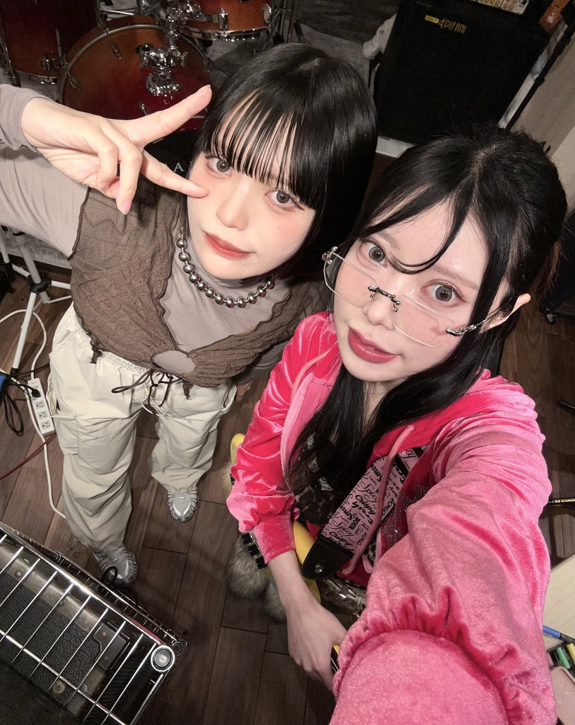 【cat h∞d】サイン入り2ショットチェキ