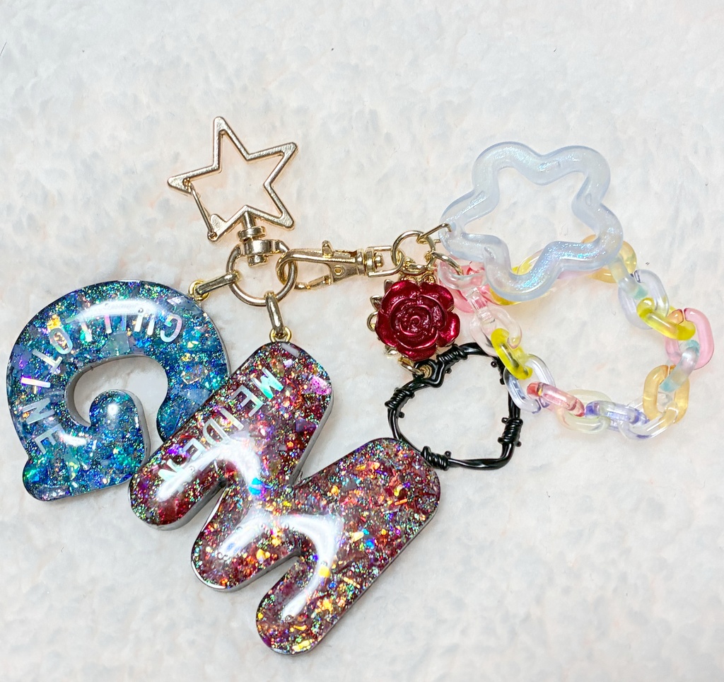 イニシャルキーホルダー(大)など