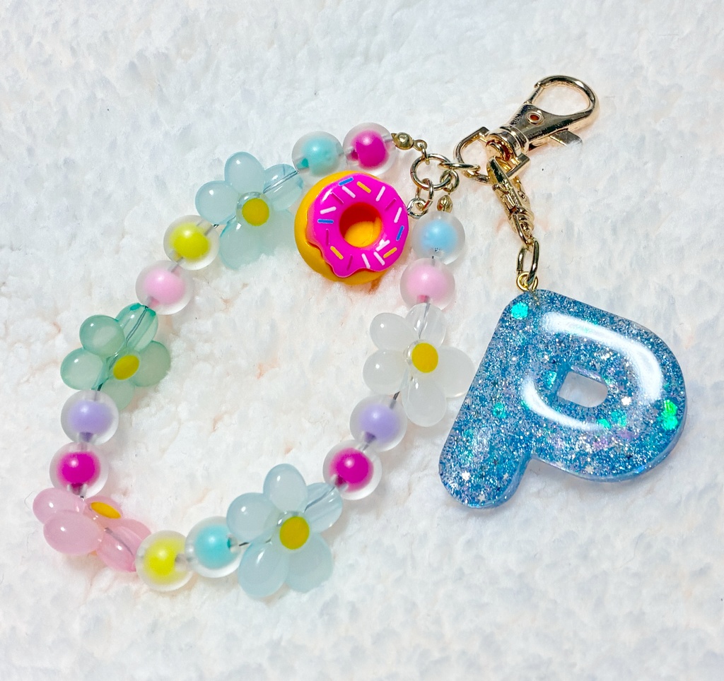 イニシャルキーホルダー(大)など