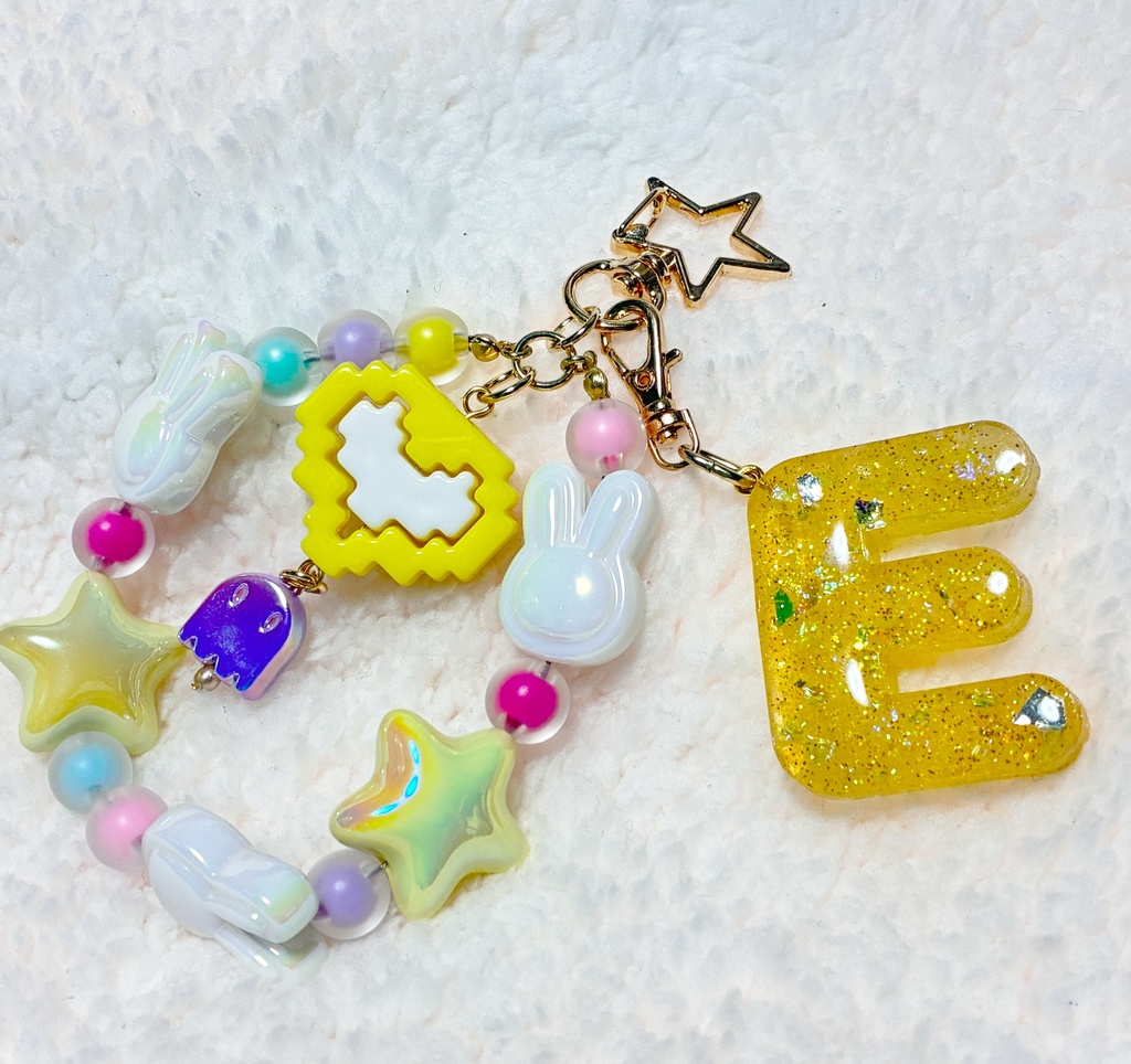 イニシャルキーホルダー(大)など