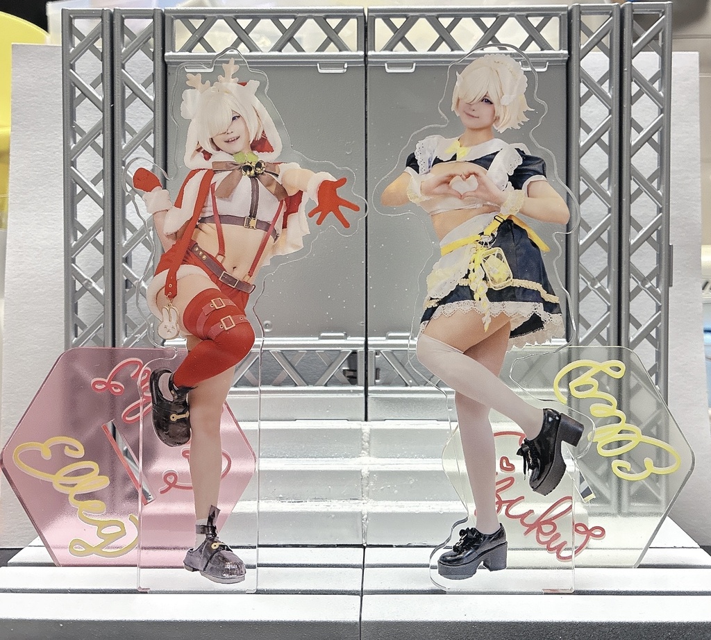 エレグ、コスプレアクスタ