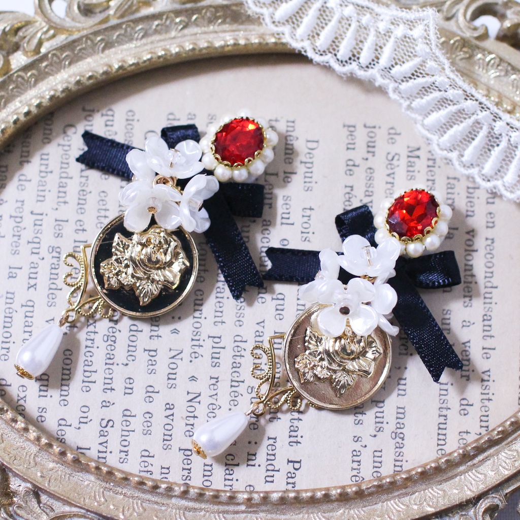 ホワイトローズの清き耳飾り