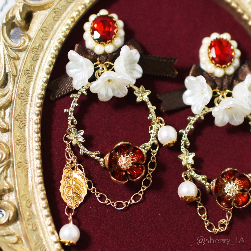 祝福と華やかな梅の耳飾り