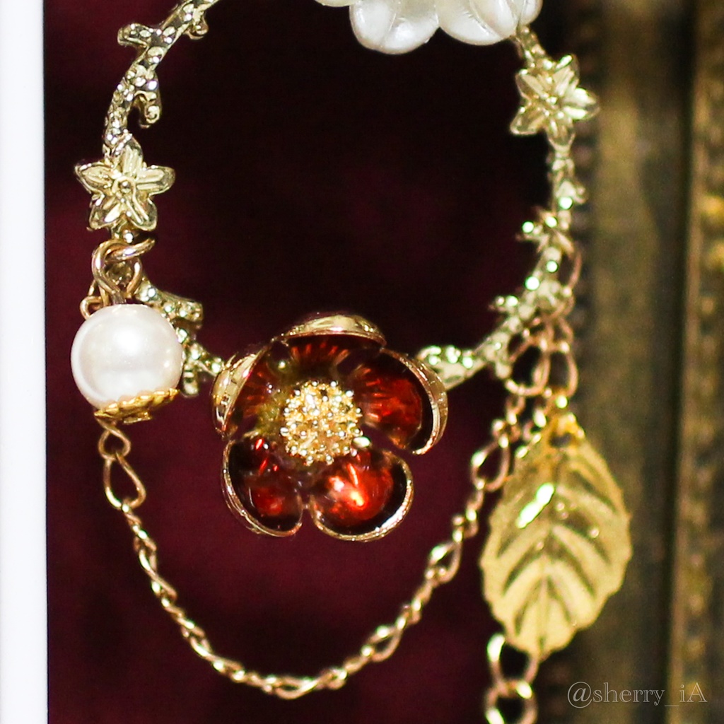 祝福と華やかな梅の耳飾り