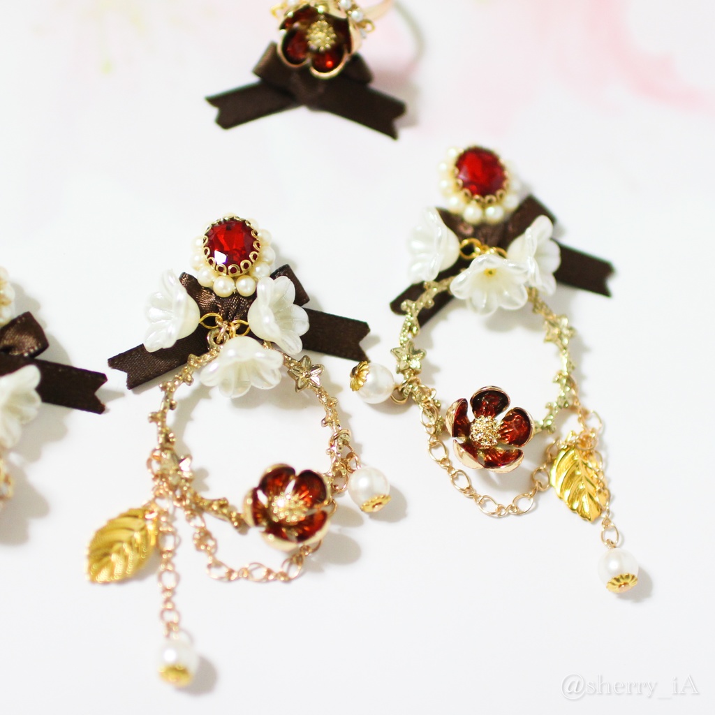 祝福と華やかな梅の耳飾り