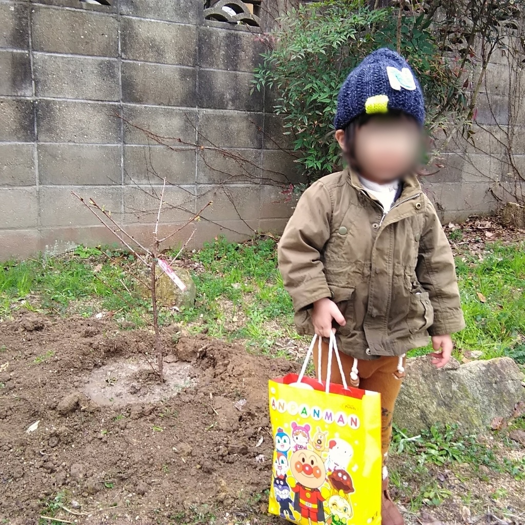 ”自分好みにアレンジできる”イニシャルワッペン ー よこさんの手作りニットシリーズ