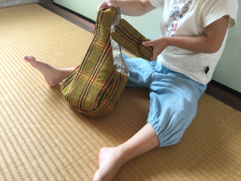 丸いシルエットが可愛い♡着物の反物をリメイクした“しずく型”バッグ