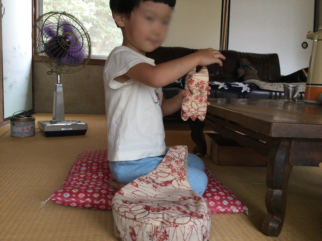 丸いシルエットが可愛い♡着物の反物をリメイクした“しずく型”バッグ