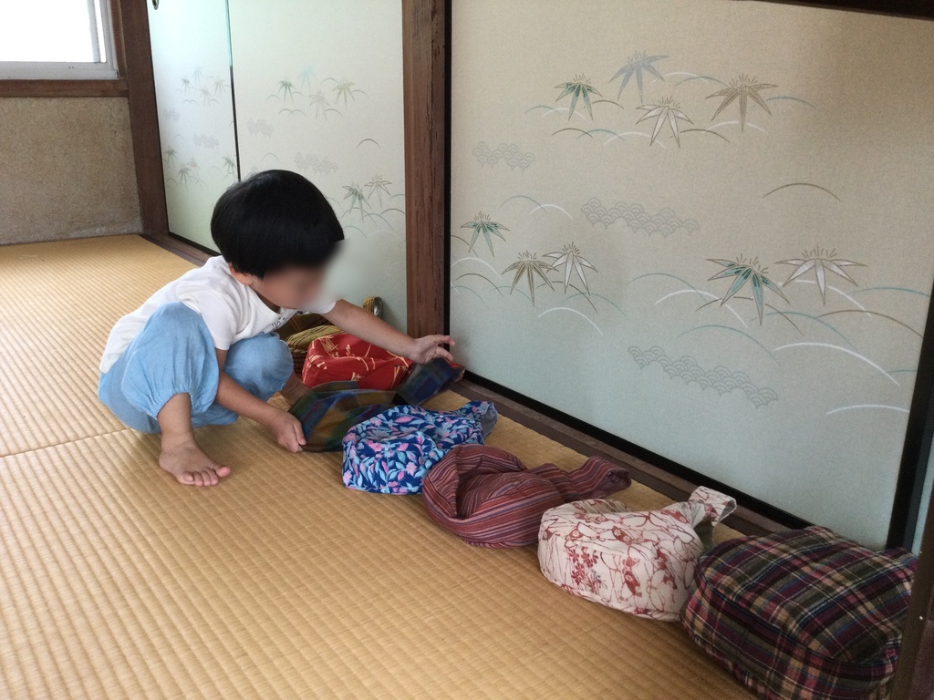 丸いシルエットが可愛い♡着物の反物をリメイクした“しずく型”バッグ