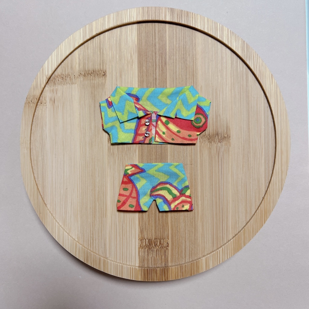 【12cm】ちょっと派手なセットアップ