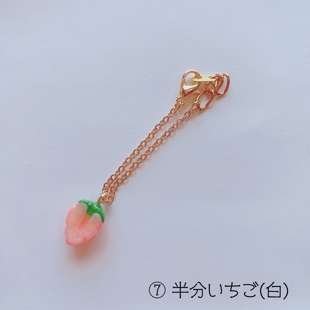 いちごのネックレス