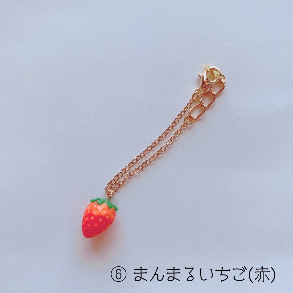 いちごのネックレス