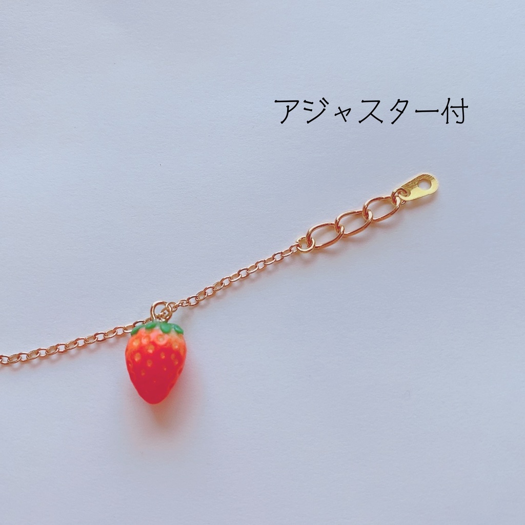 いちごのネックレス