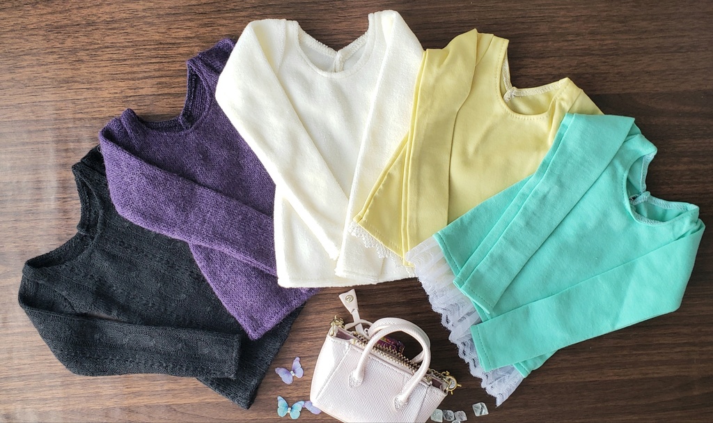 1/3サイズ:Uネックカットソー