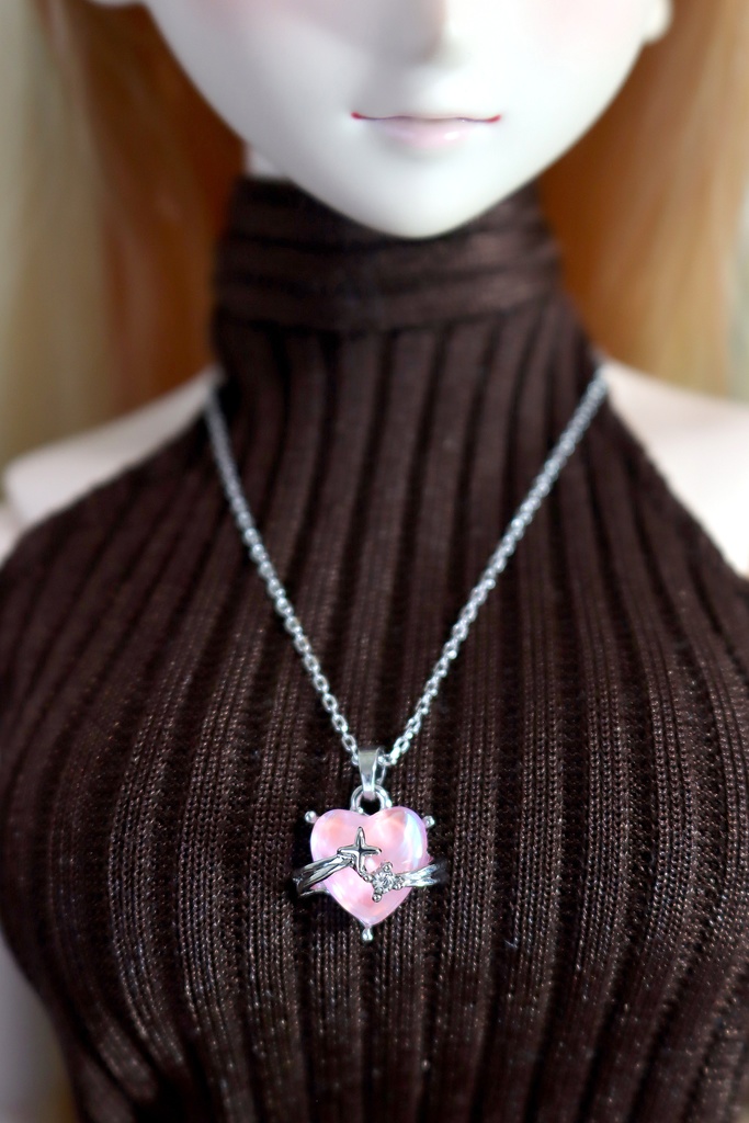 ドールサイズ小物:ネックレス(¥900)