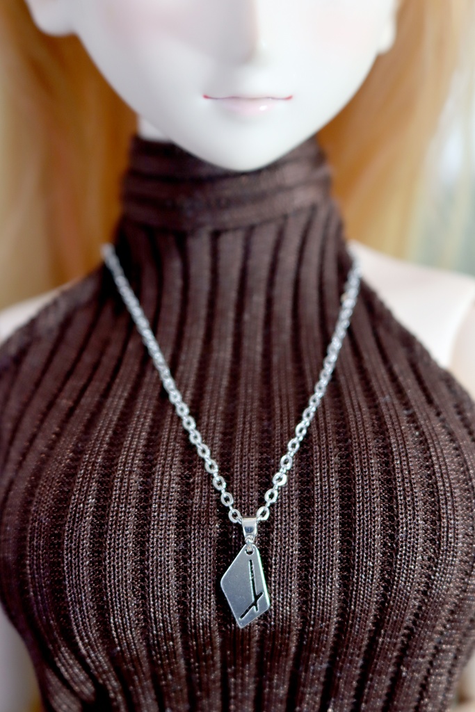 ドールサイズ小物:ネックレス(¥600)