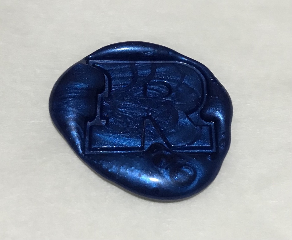 俺は森で生まれ…無知だった おまけに兄貴に鞭で打たれて 脱いだら筋肉でムチムチだ…