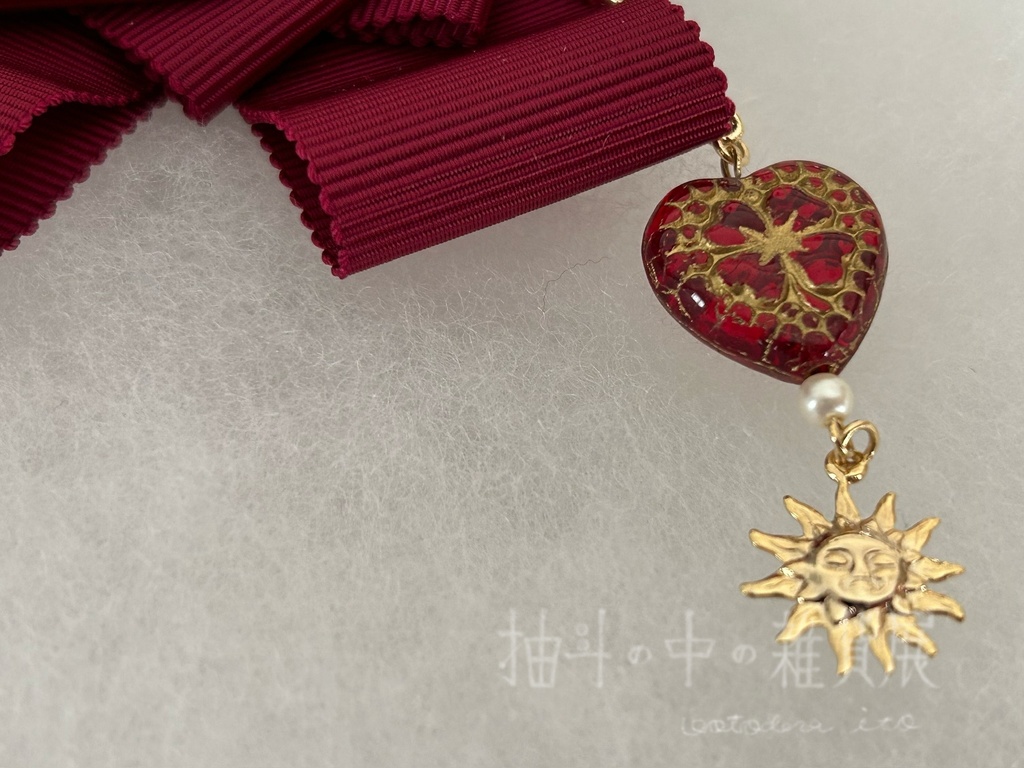 3人の少女のロゼット〈ひぃ〉