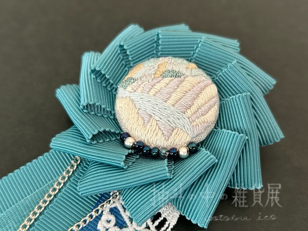 3人の少女のロゼット〈ふぅ〉