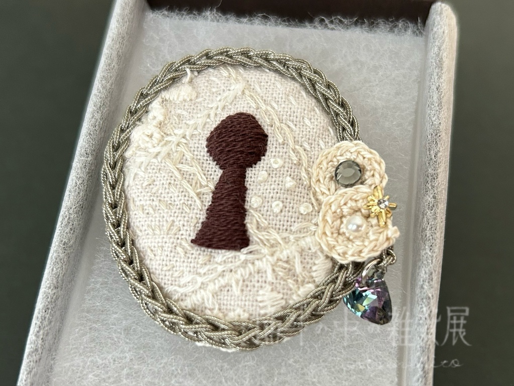 秘密の花園 ブローチ