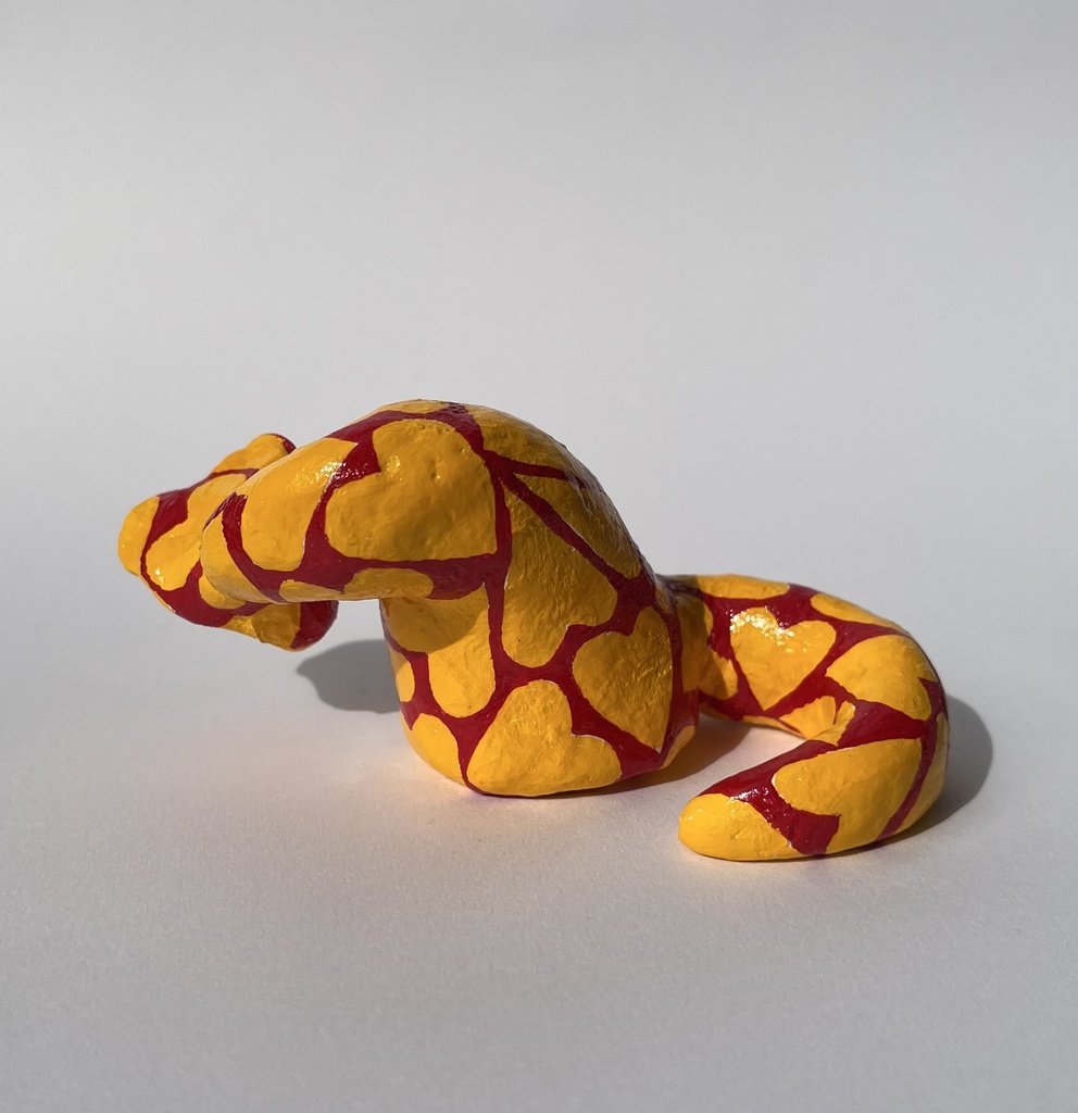 しっぽを見ようとしたらアレ?ない?と思った猫