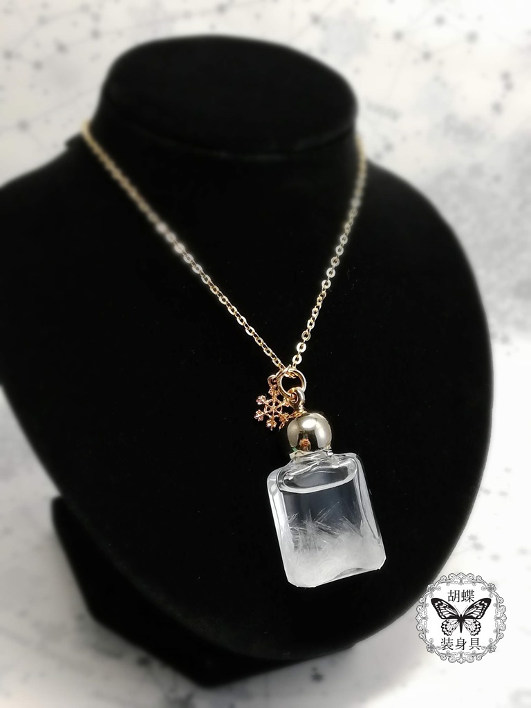 「六花の夢 クリア」アンタークチサイトもどきネックレス