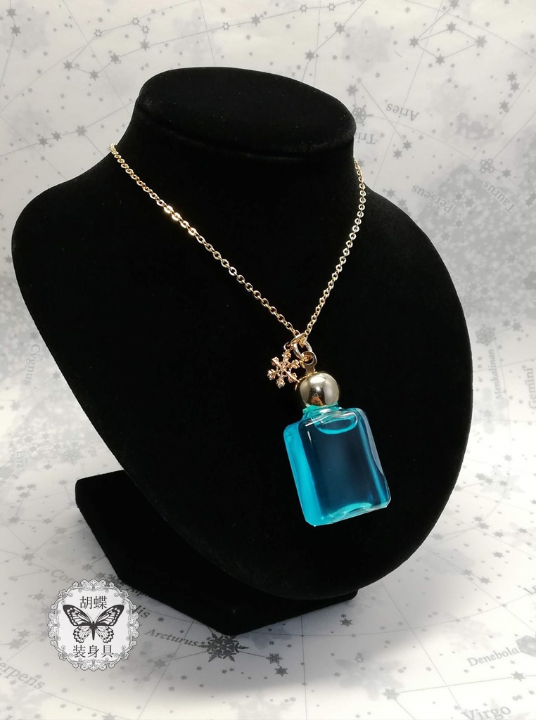 「六花の夢 アクアマリン色」アンタークチサイトもどきネックレス