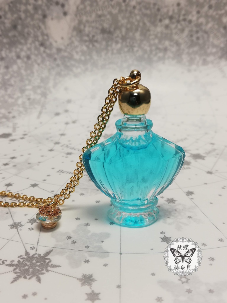 「「Fleur d'hiver~冬の花~ アクアマリン色」アンタークチサイトもどきネックレス」